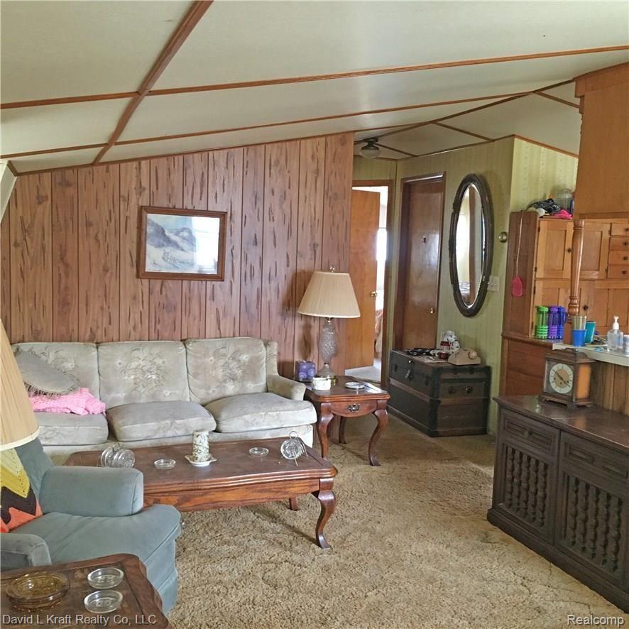 4142 Port Austin Road Caseville, MI 48725 - Photo 7 of 13 4142PtAustinLiving.jpg