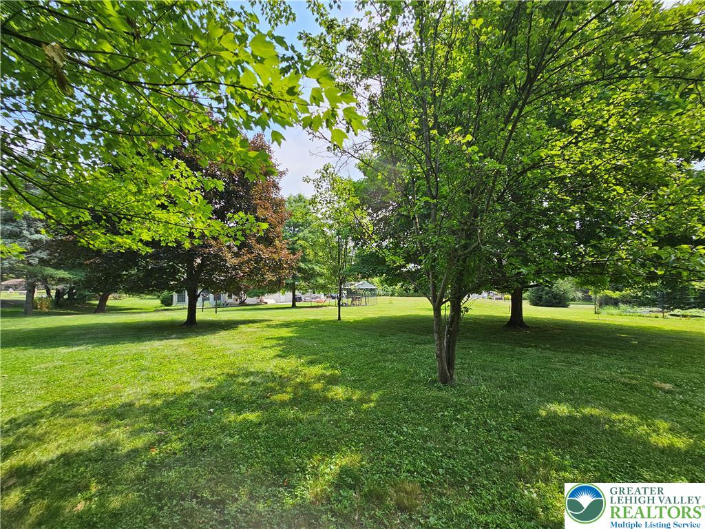 881 Gove Road Nazareth, PA 18064 - Photo 27 of 31 Yard