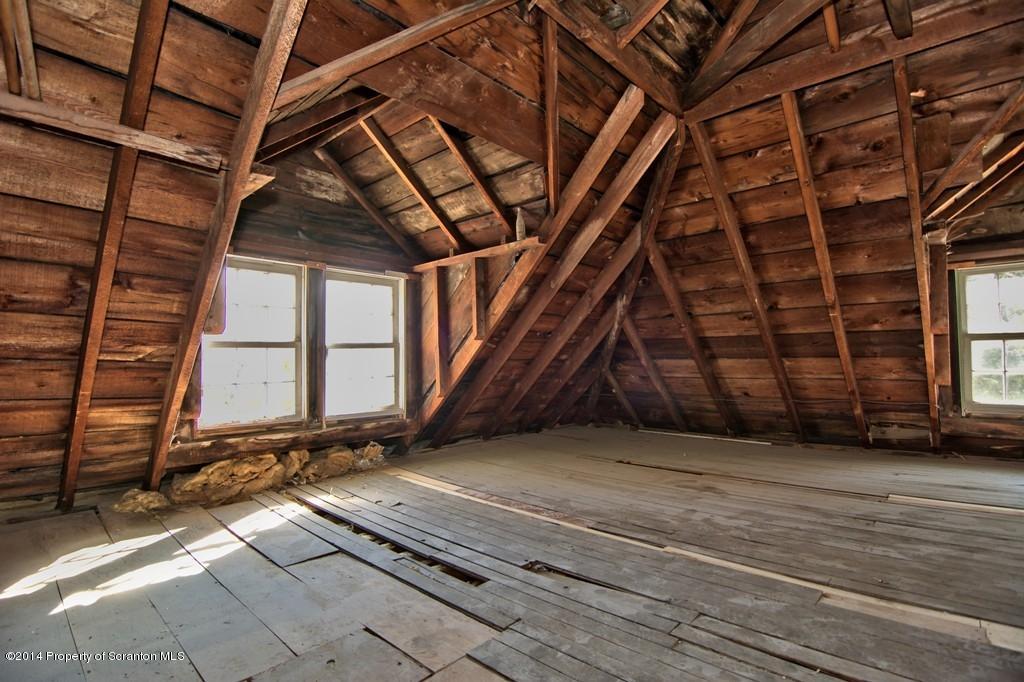 201 Newton Road Scranton, PA 18504 - Photo 3 of 67 Gallery Image 3