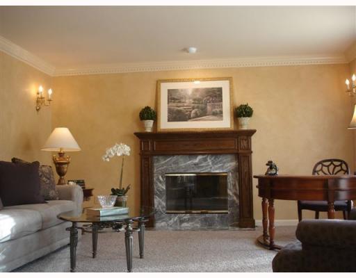 798 Scrubgrass Road Mt. Lebanon, PA 15243 - Photo 7 of 18 Living Room.