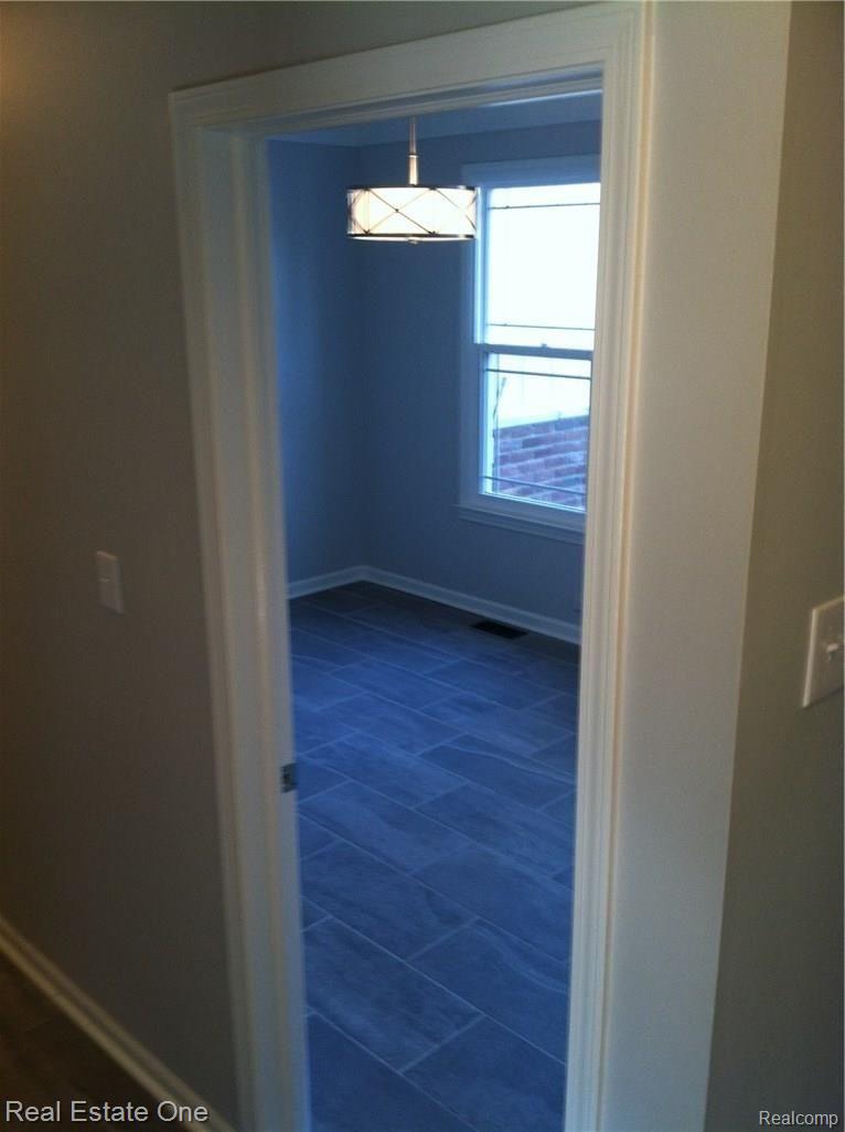 4050 Stoneleigh Road Bloomfield Hills, MI 48302 - Photo 13 of 25 photo 2.JPG