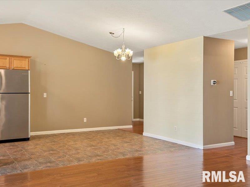 5317 Biltmore Drive Springfield, IL 62711 - Photo 12 of 22