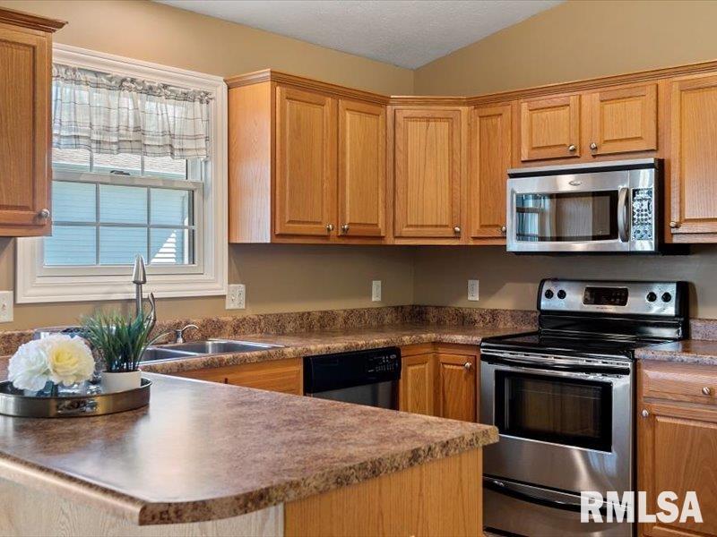 5317 Biltmore Drive Springfield, IL 62711 - Photo 5 of 22