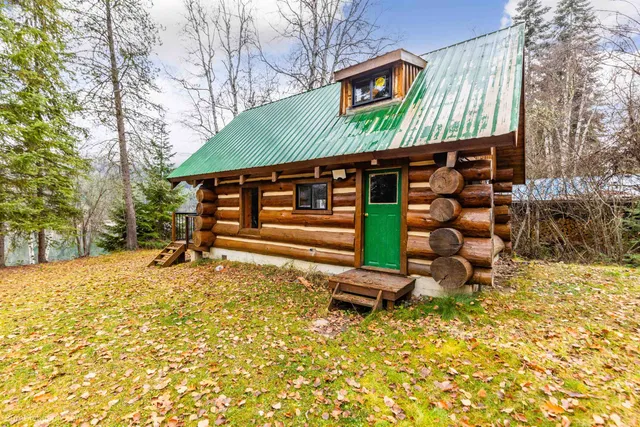 $679,000 | 1531 East Joyner Drive, Cusick, WA 99119