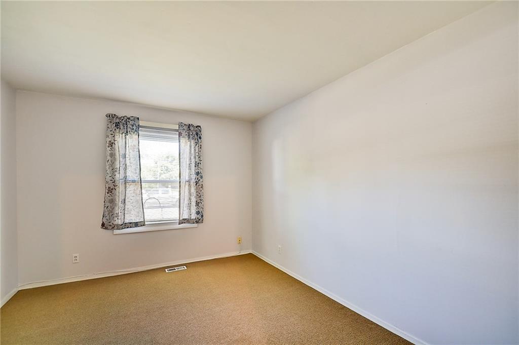2341 Courtney Road Indianapolis, IN 46219 - Photo 20 of 29 Gallery Image 20