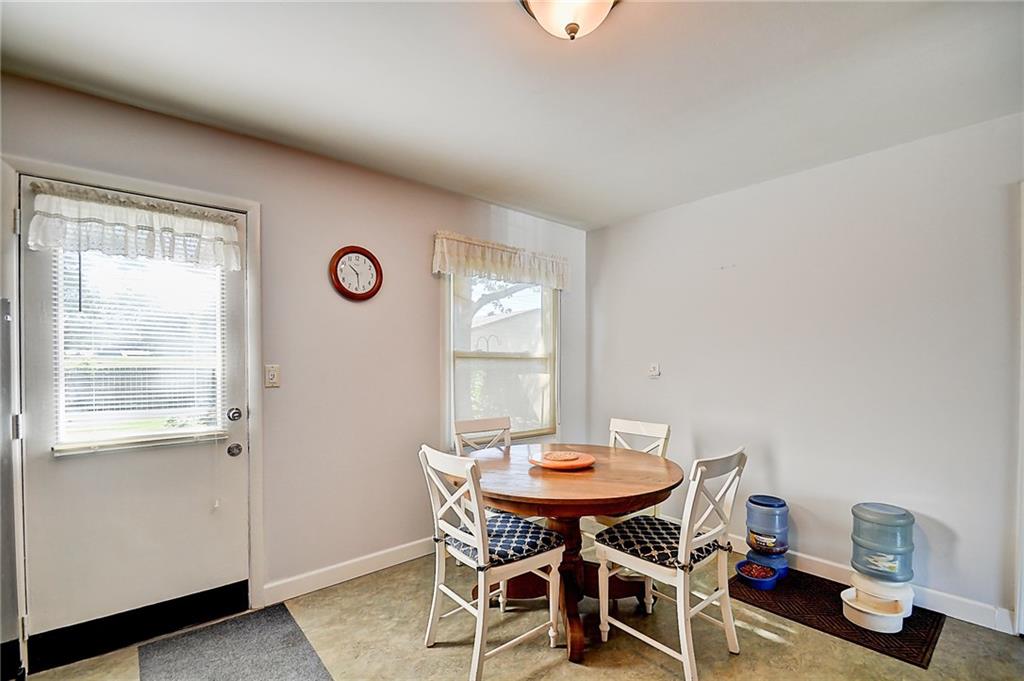 2341 Courtney Road Indianapolis, IN 46219 - Photo 8 of 29 Gallery Image 8