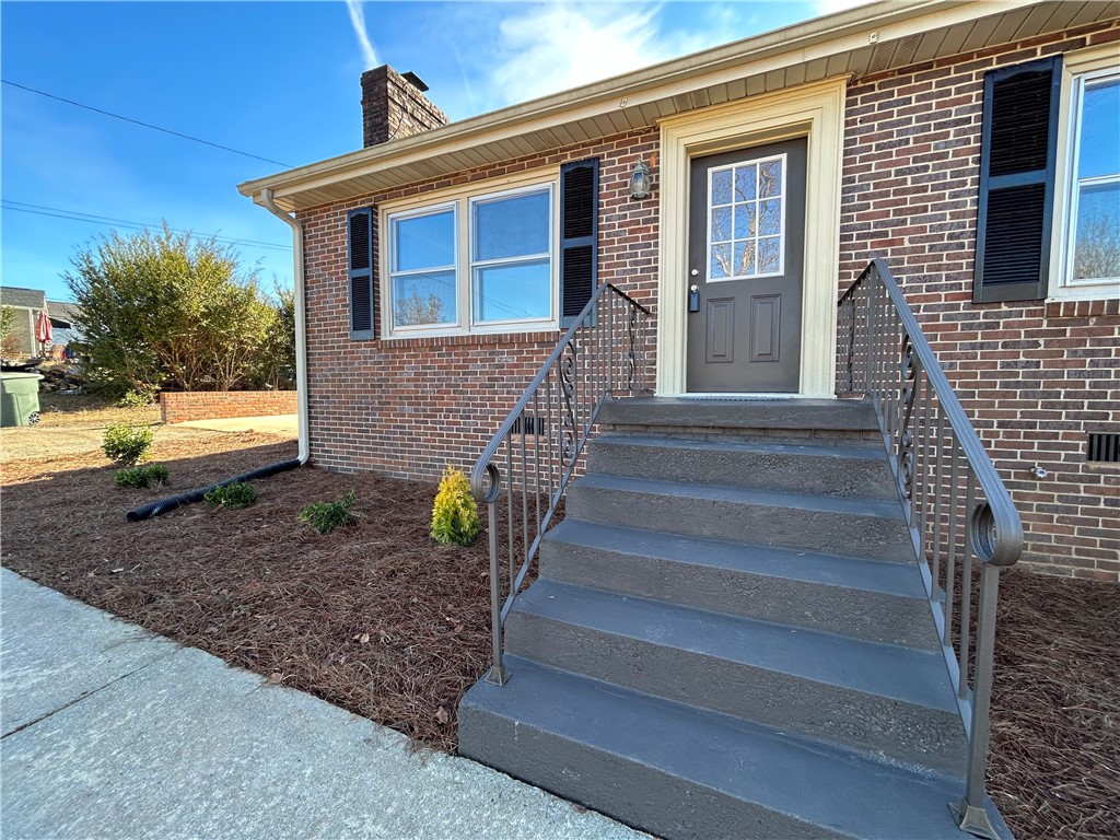301 West Quincy Road Seneca, SC 29678 - Photo 10 of 27 Gallery Image 10