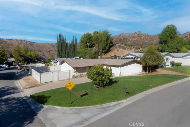 $600,000 | 22481 Los Rogues Drive, Saugus, CA 91350