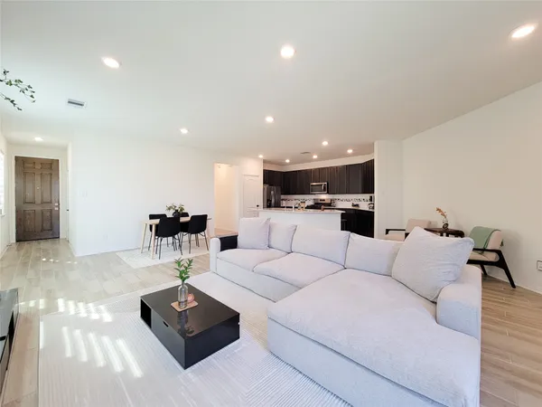 $2,400 | 8214 Leisure Pt Drive, Cypress, TX 77433