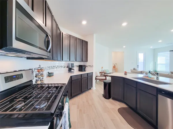 $2,400 | 8214 Leisure Pt Drive, Cypress, TX 77433