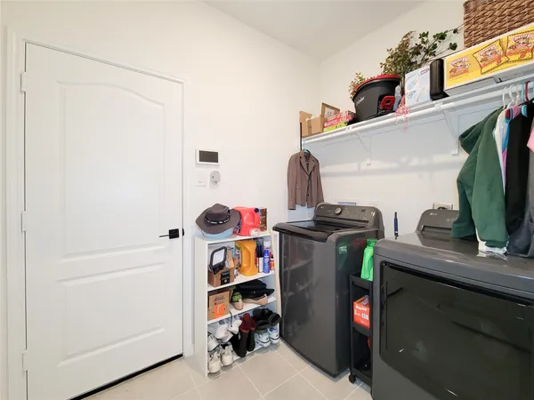 $2,400 | 8214 Leisure Pt Drive, Cypress, TX 77433