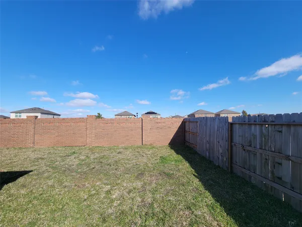 $2,400 | 8214 Leisure Pt Drive, Cypress, TX 77433