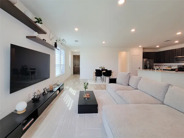 $2,400 | 8214 Leisure Pt Drive, Cypress, TX 77433