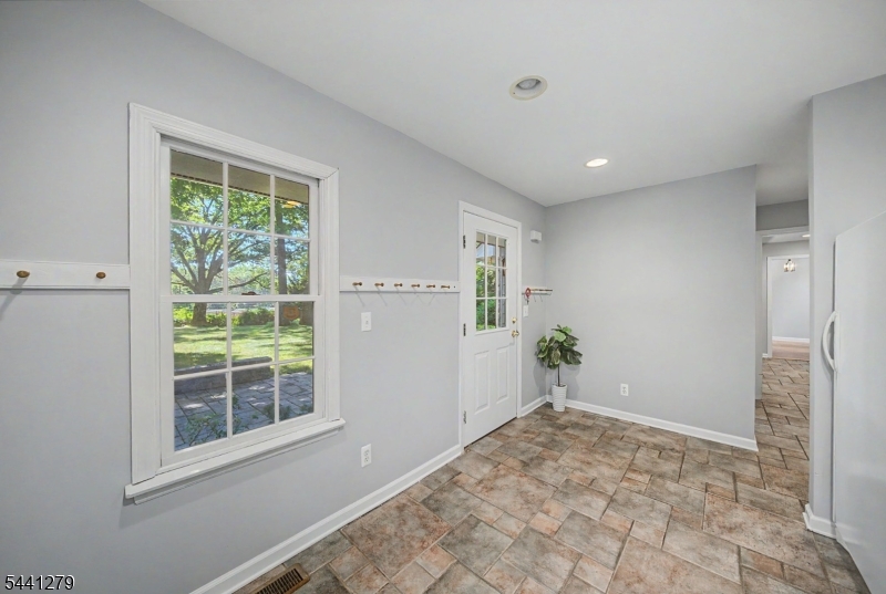 44 Glen Road Mountain Lakes, NJ 07046 - Photo 23 of 45