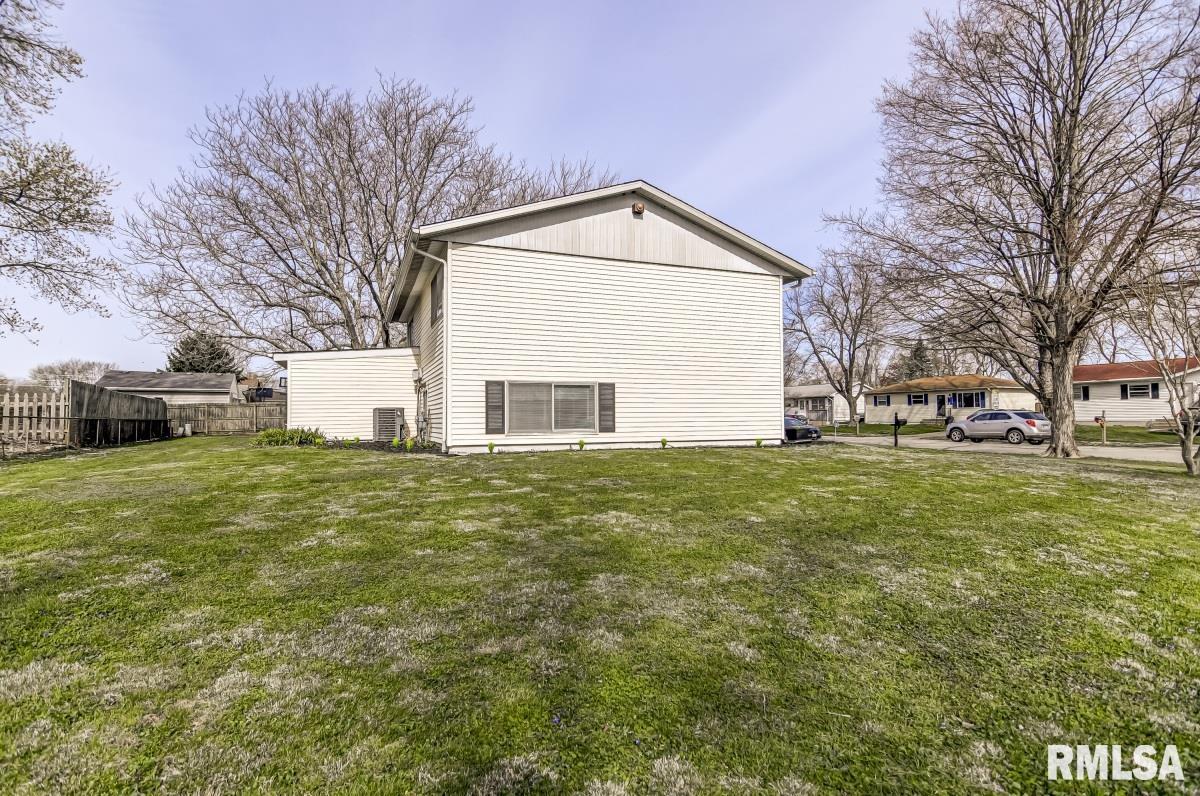 2752 Sandgate Road Springfield, IL 62702 - Photo 35 of 38