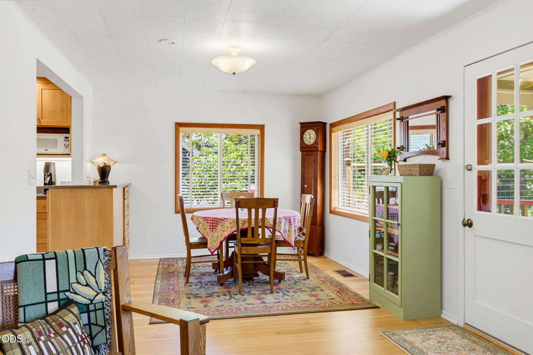 75 Dewey Street Ashland, OR 97520 - Photo 12 of 50