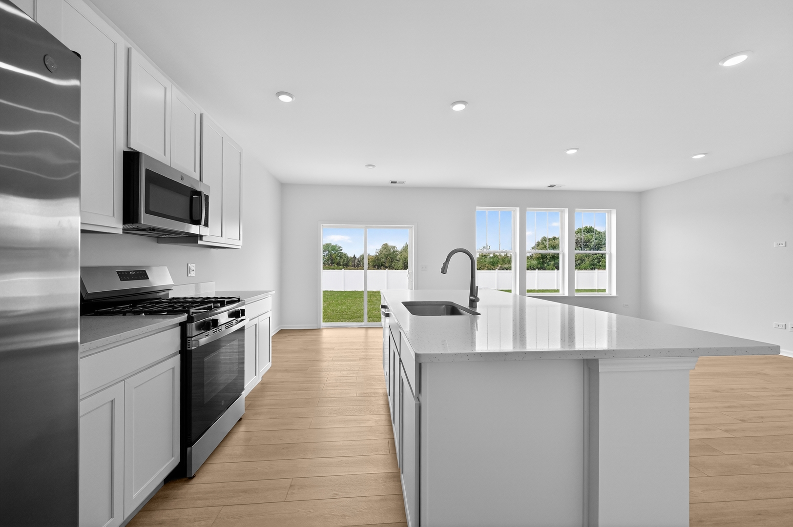 4209 Meadowridge Road Woodstock, IL 60098 - Photo 8 of 19