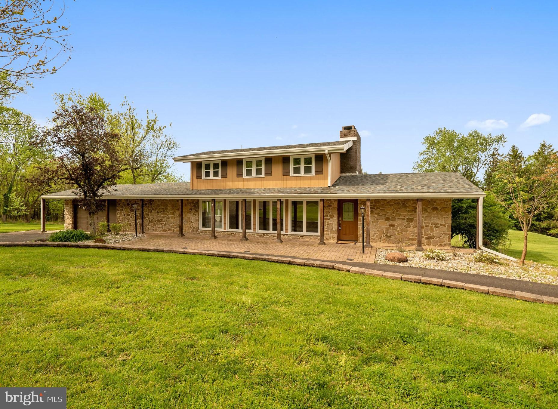 Mid Century Modern Exterior
