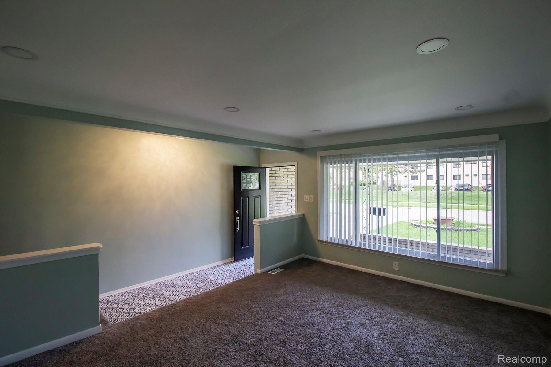 26547 Burg Road Warren, MI 48089 - Photo 7 of 34 Gallery Image 7