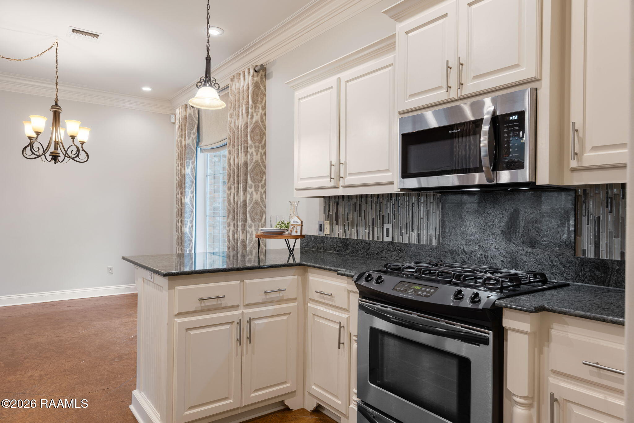 107 Barataria Bay Point Lafayette, LA 70508 - Photo 13 of 25 Kitchen