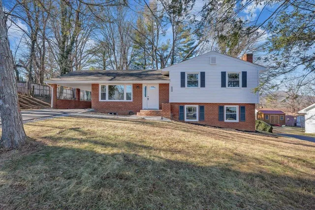 $329,950 | 1602 Angus Road Northwest, Roanoke, VA 24017