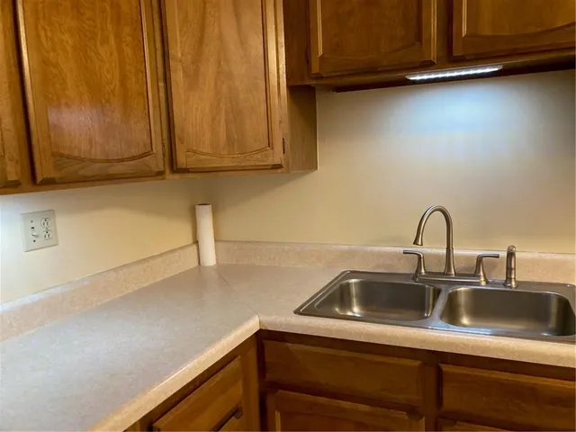 $1,250 | 117 Cobb Avenue, Pittsburgh, PA 15205