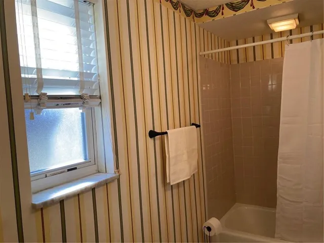 $1,250 | 117 Cobb Avenue, Pittsburgh, PA 15205