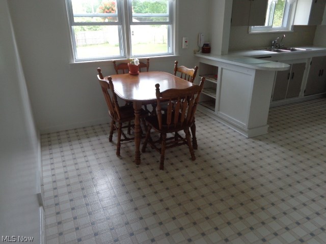 5100 West Ridgewood Drive Parma, OH 44134 - Photo 10 of 22 Dinette