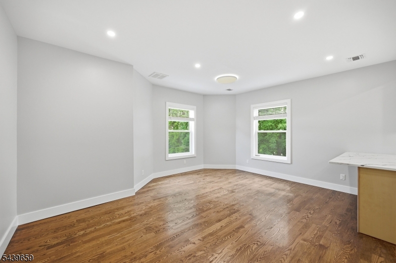 40 Jardine Road, Unit 2 Morristown, NJ 07960 - Photo 11 of 48