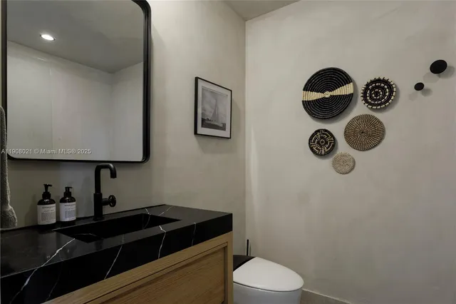 $848,000 | 3250 Grand Avenue, Unit 306, Miami, FL 33133