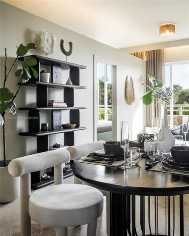 $848,000 | 3250 Grand Avenue, Unit 306, Miami, FL 33133