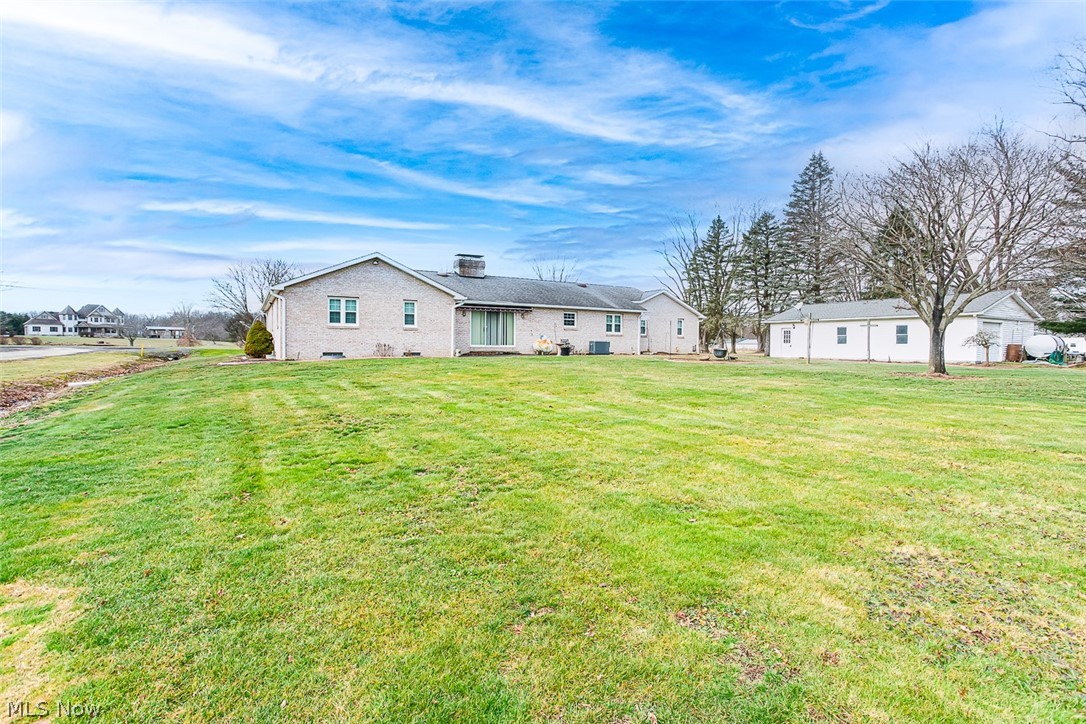 3153 Newton Tomlinson Road Warren, OH 44481 - Photo 9 of 35