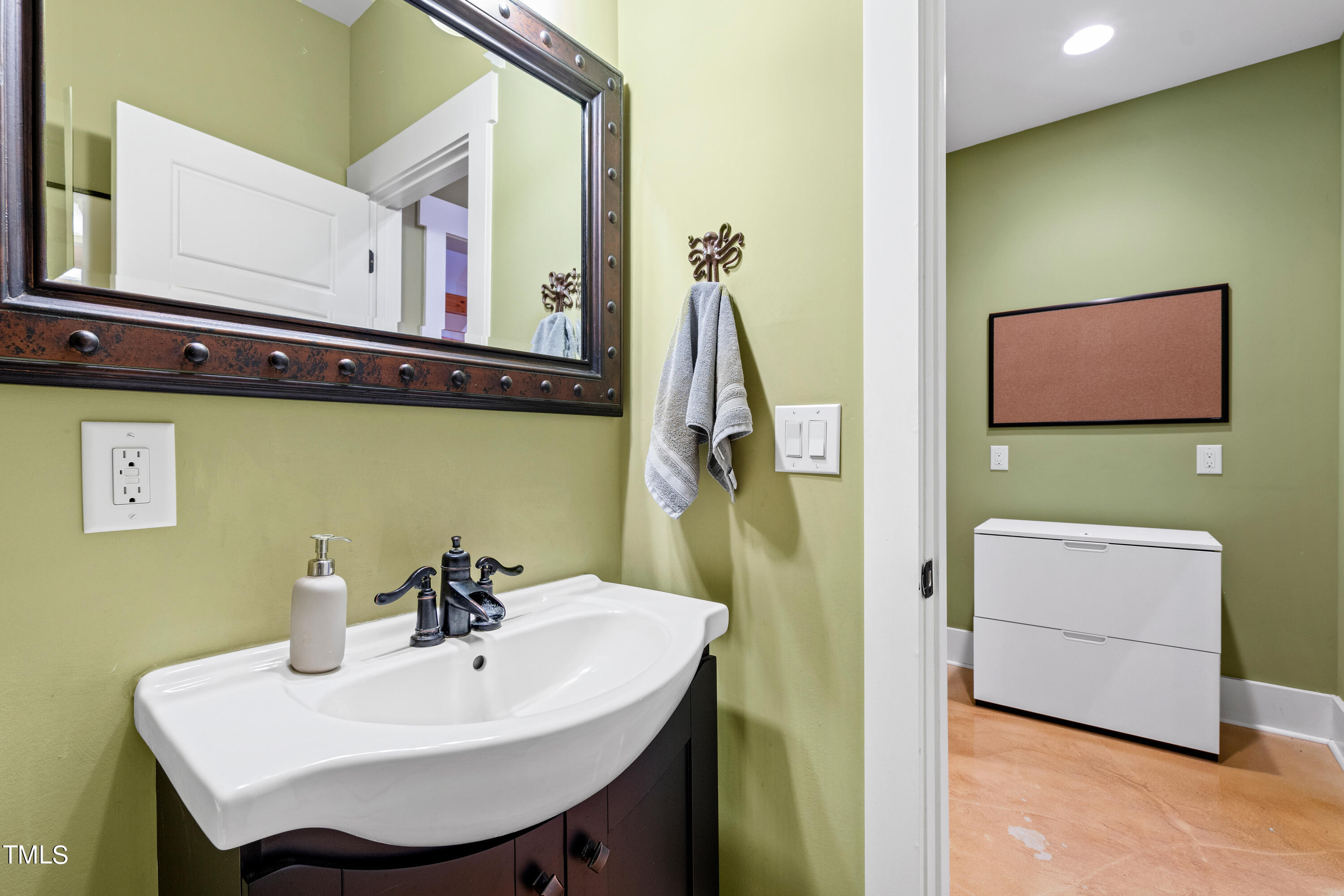 10040 South Lowell Road Bahama, NC 27503 - Photo 42 of 73 Interior (20)