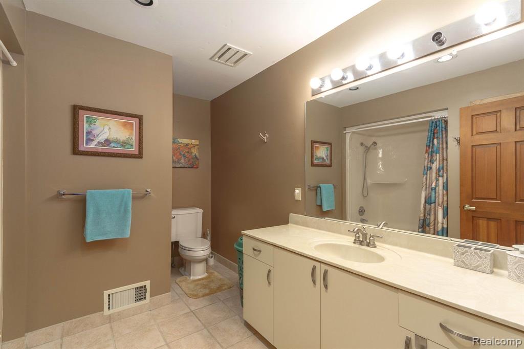 1375 Dutton Road Rochester Hills, MI 48306 - Photo 49 of 55