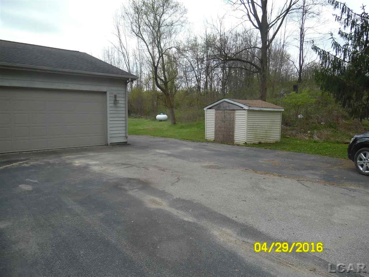 6915 Burton Road Adrian, MI 49221 - Photo 3 of 45 31289012-2.JPG
