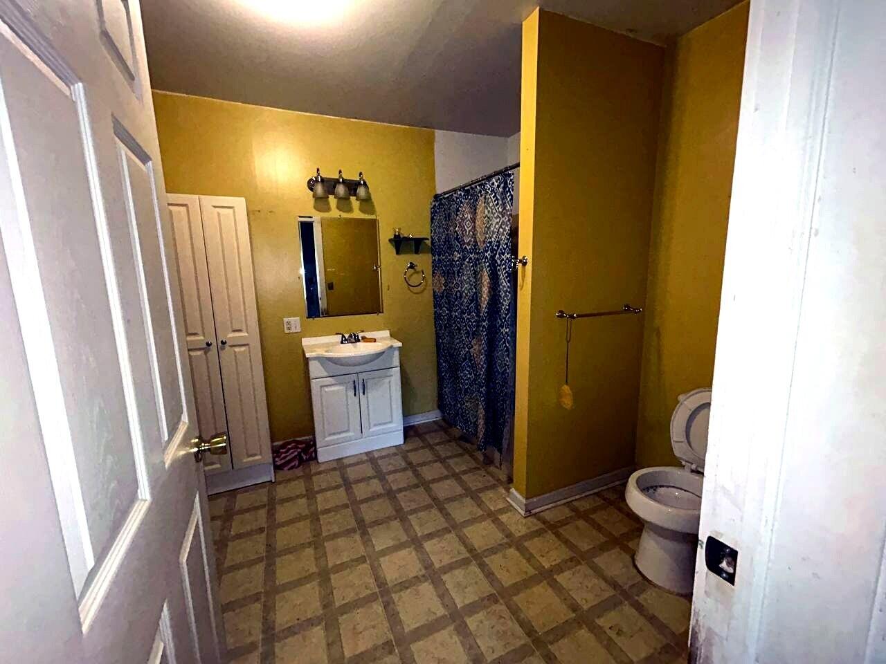 486 Scott Road Honea Path, SC 29654 - Photo 10 of 14 10-full-bath