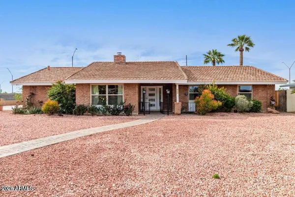 $3,950 | 956 Castillo Drive East, Litchfield Park, AZ 85340