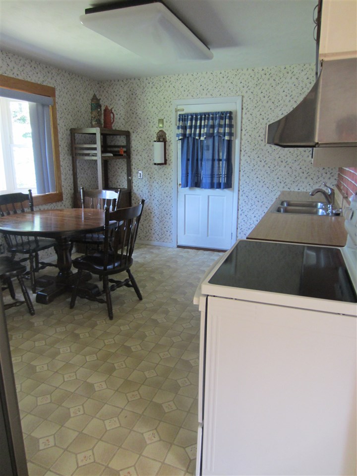 4 5th Street Rochester, NH 03867 - Photo 5 of 13