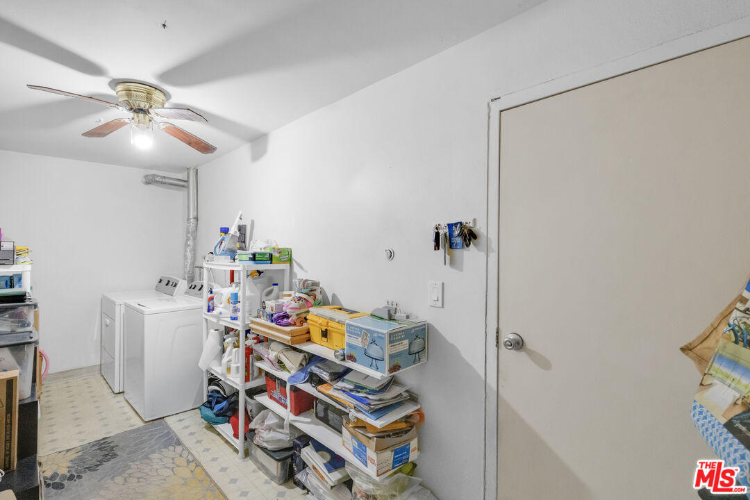 18550 Hatteras Street, Unit 100 Tarzana, CA 91356 - Photo 20 of 31 Gallery Image 20