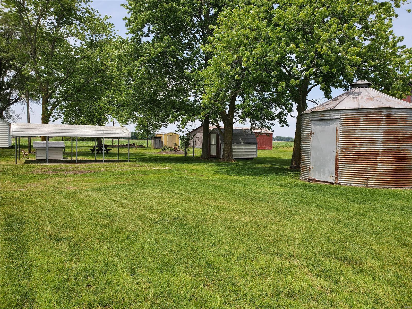 15905 Highline Road Carlyle, IL 62231 - Photo 22 of 25