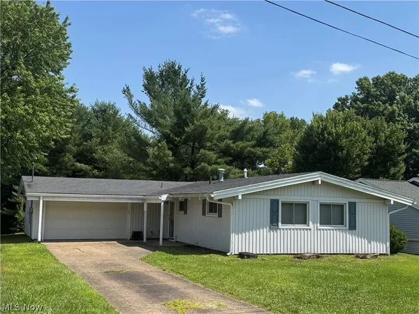 $239,900 | 407 Edgewood Drive, Marietta, OH 45750