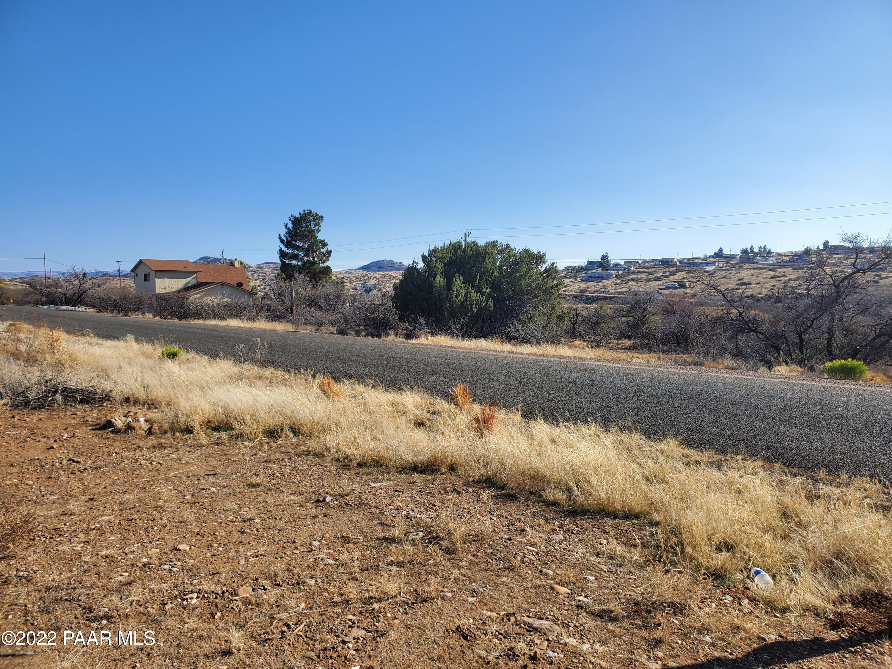 20206 East Lakeside Road Mayer, AZ 86333 - Photo 6 of 10 6 South East View