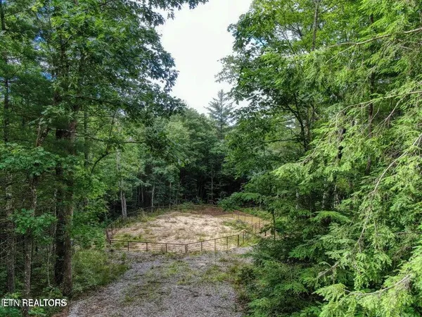 $300,000 | 107 Walking Horse Drive, Jamestown, TN 38556