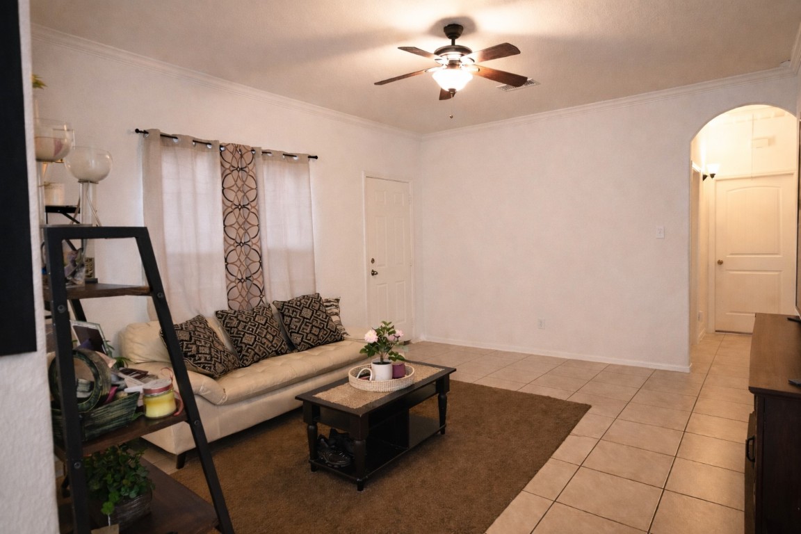 250 7th Street Hempstead, TX 77445 - Photo 5 of 26 a living room with furniture and wooden floor