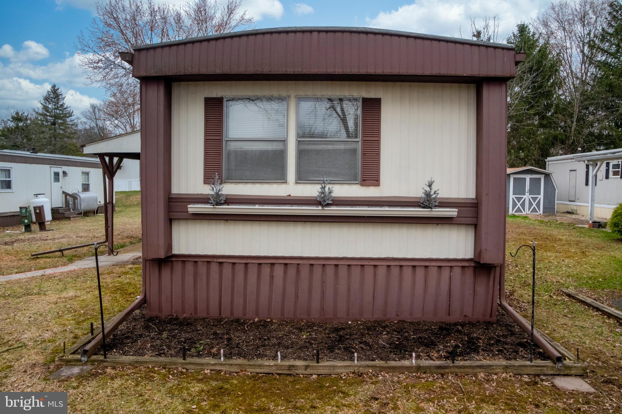 9 Oak Drive Spring City, PA 19475 - Photo 5 of 25 Single Wide Manufactured Home