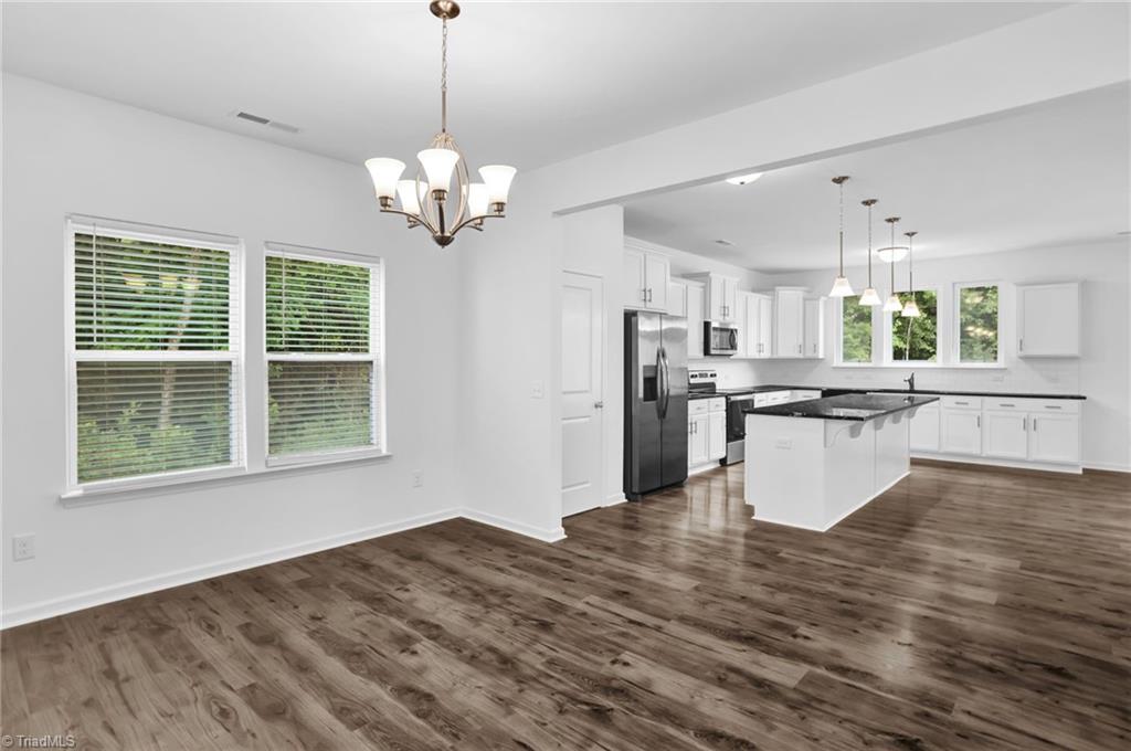 4038 Monteray Circle High Point, NC 27265 - Photo 5 of 19 Formal Dining Room