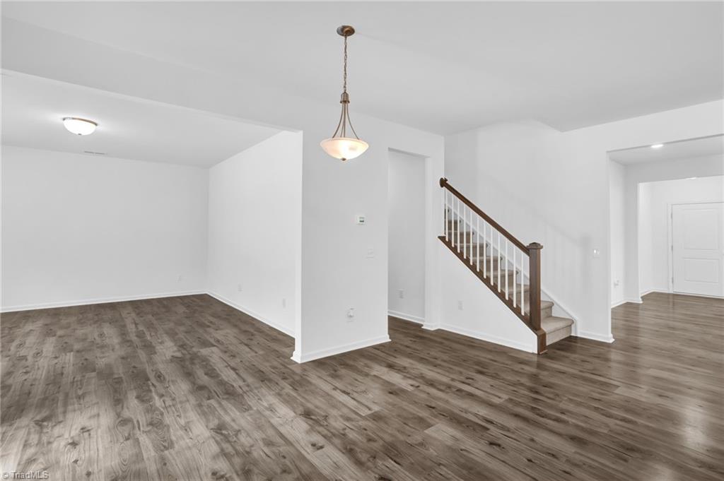 4038 Monteray Circle High Point, NC 27265 - Photo 9 of 19 Great Room