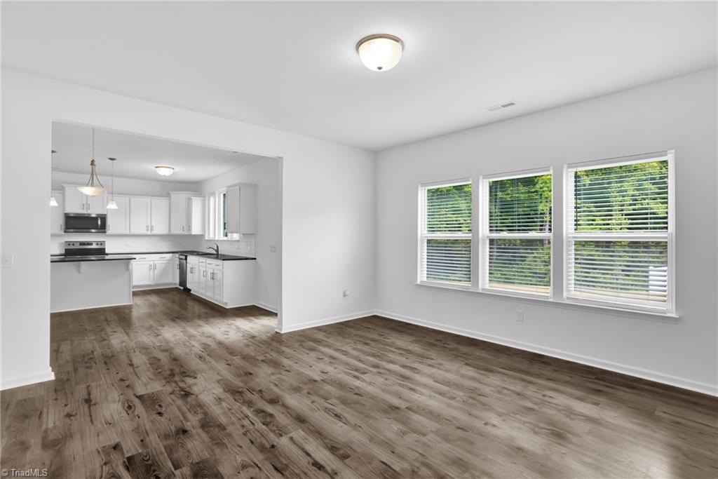 4038 Monteray Circle High Point, NC 27265 - Photo 10 of 19 Bright Social Area