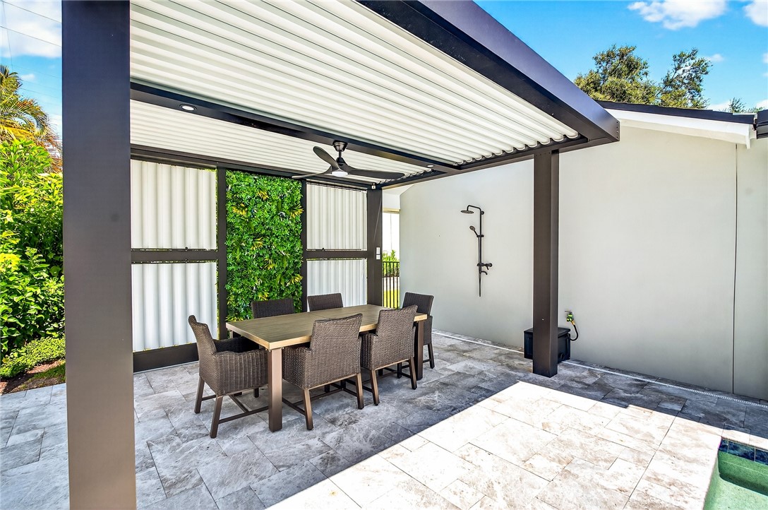 661 Date Palm Road Vero Beach, FL 32963 - Photo 32 of 34 a outdoor space with furniture