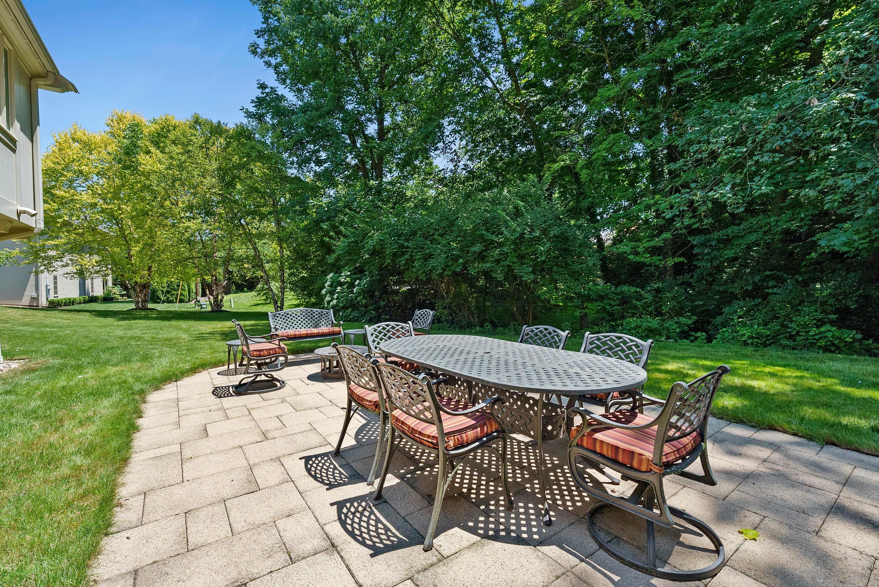 2737 Edington Road Columbus, OH 43221 - Photo 43 of 59 Patio